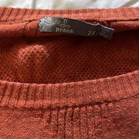 Prana sweater - Picture 2 of 3